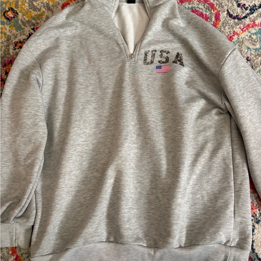 SHEIN Light Gray Zip-Up Sweatshirt